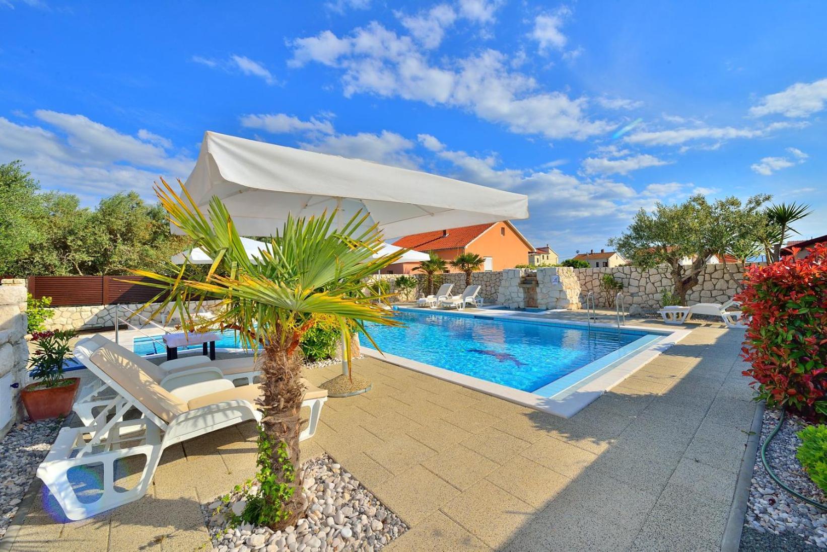 Villa Dalmatina Zadar Mit Pool エクステリア 写真