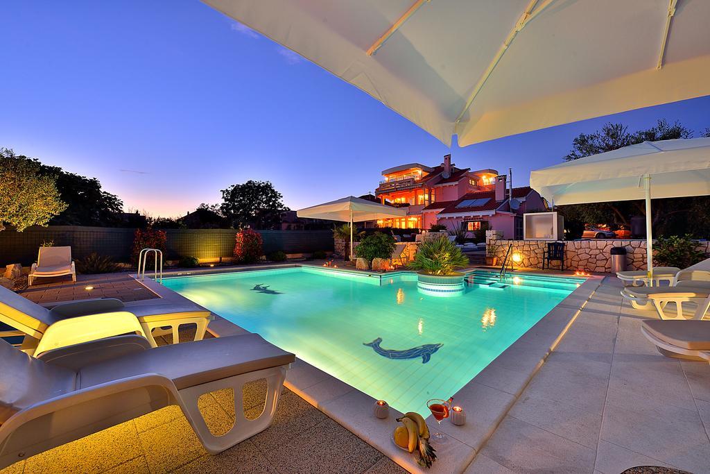 Villa Dalmatina Zadar Mit Pool エクステリア 写真
