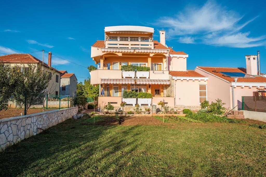 Villa Dalmatina Zadar Mit Pool エクステリア 写真