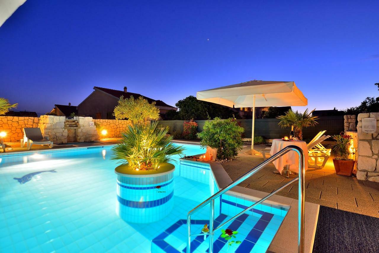 Villa Dalmatina Zadar Mit Pool エクステリア 写真